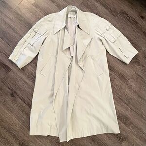 Low classic 20SS Sleeve Pocket Trench Coat
